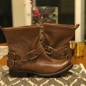 NWOT All Leather Lucky Brand Ankle Boots